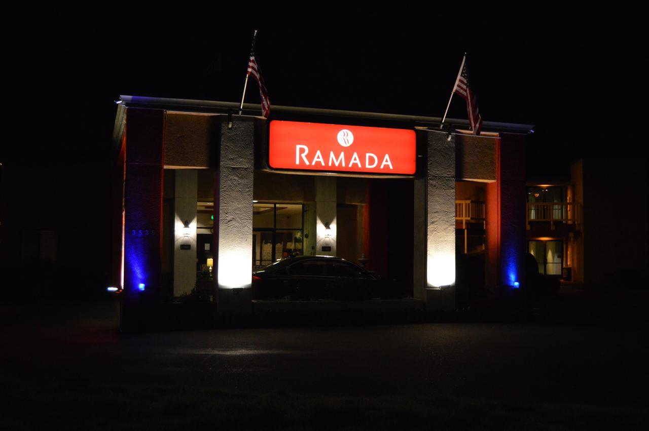 Отель Ramada By Wyndham Арката Экстерьер фото